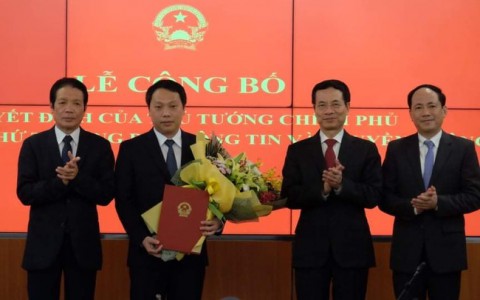 Ông Nguyễn Huy Dũng làm Thứ trưởng Bộ Thông tin và Truyền thông ở tuổi 37